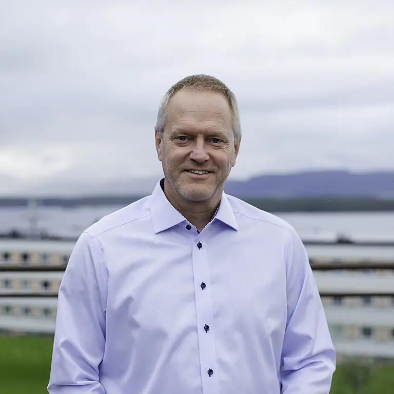 Vi hjelper deg med å skreddersy løsninger som passer din bedrift Vi hjelper deg med å skreddersy løsninger som passer din bedrift
