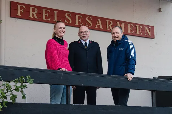 Istad gir juledonasjon til Frelsesarmeen